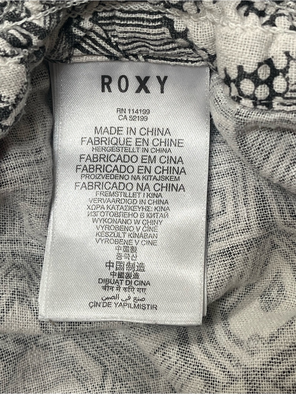 2014 Roxy Geometric Shorts ❤️ - Picture 7 of 13